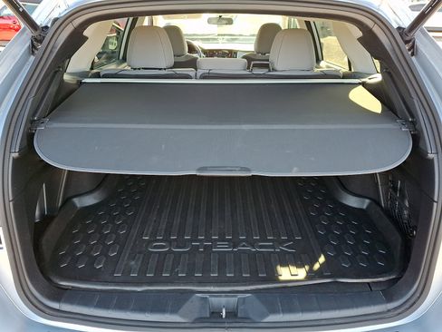 Used 2023 Subaru Outback Premium image 29