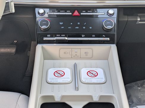 New 2026 Hyundai Santa Fe SE image 21