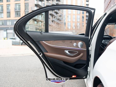 Used 2018 Mercedes-Benz E 300 w/ Premium 1 Package image 45