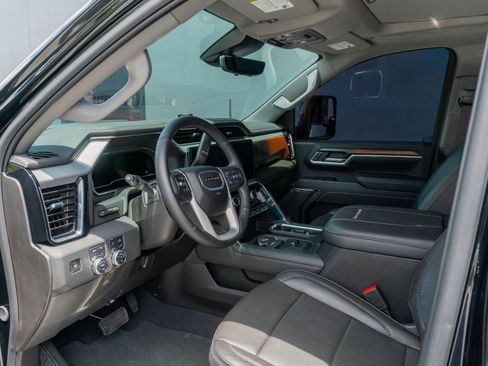 Used 2025 GMC Sierra 2500 Denali w/ Denali Reserve Package AWD/4WD image 55