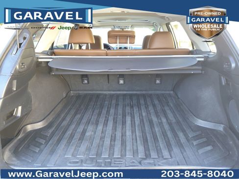 Used 2017 Subaru Outback 3.6R Touring image 19