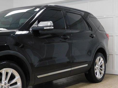 Used 2019 Ford Explorer XLT w/ XLT Desert Copper Package image 20