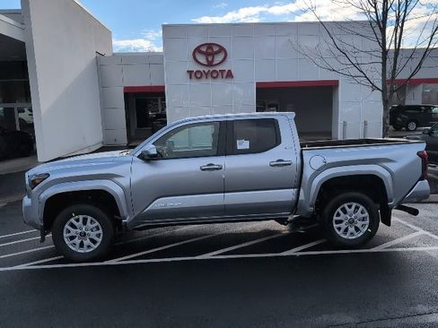 New 2025 Toyota Tacoma SR5 image 8
