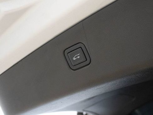 Used 2022 Chevrolet Blazer RS FWD image 31