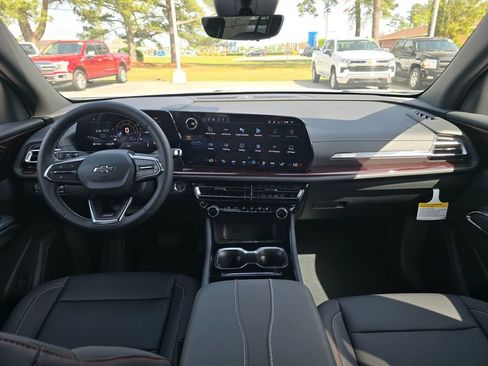 New 2026 Chevrolet Traverse Z71 w/ Driver Confidence Package AWD/4WD image 12