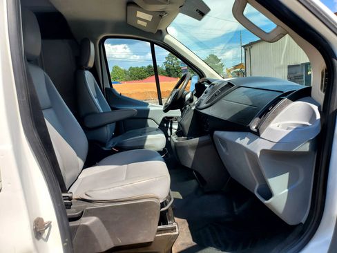 Used 2015 Ford Transit 150 130 Low Roof RWD image 17