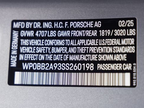 Certified 2025 Porsche 911 Targa 4 GTS AWD/4WD image 36