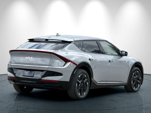 New 2025 Kia EV6 Wind image 4