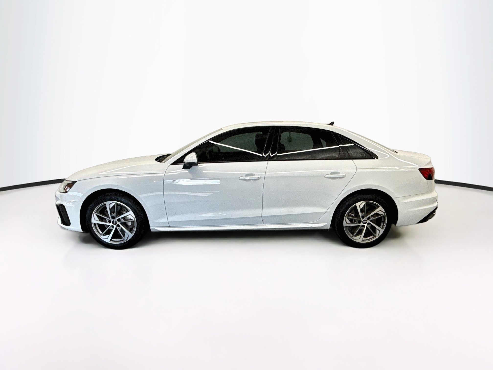 Used 2021 Audi A4 2.0T Premium Plus w/ Premium Plus Package AWD/4WD image 4