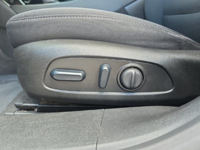 Used 2024 Chevrolet Malibu LT FWD image 16