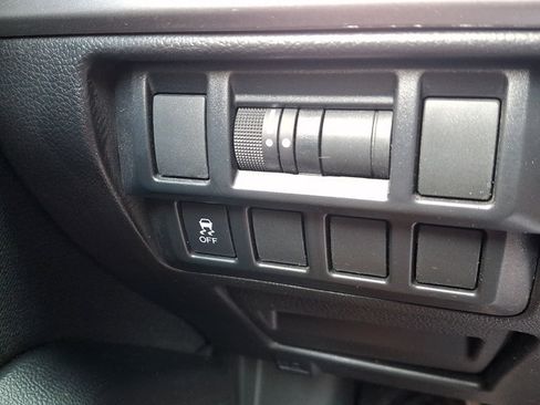 Used 2017 Subaru Outback 2.5i Premium AWD/4WD image 26