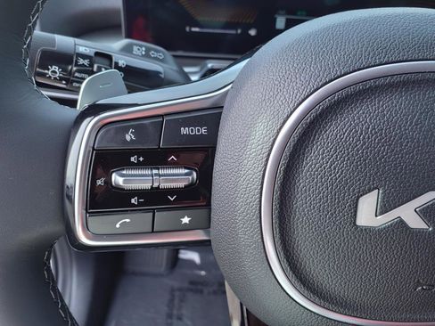 Used 2025 Kia Sorento EX w/ EX Panoramic Sunroof Package image 20