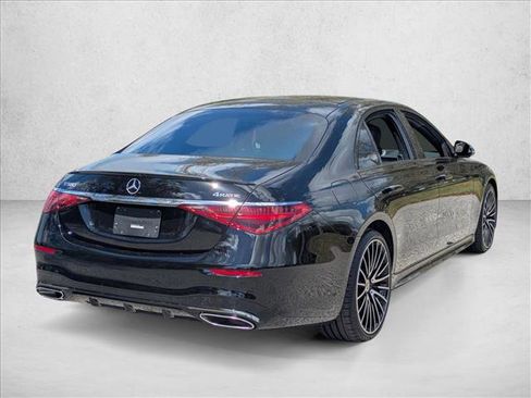 Used 2023 Mercedes-Benz S 580 4MATIC Sedan image 5