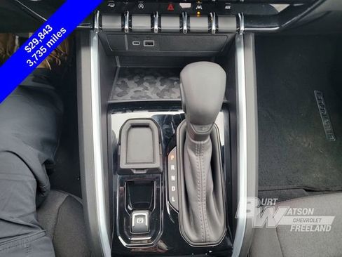 Used 2025 Chevrolet Colorado W/T w/ Advanced Trailering Package image 17