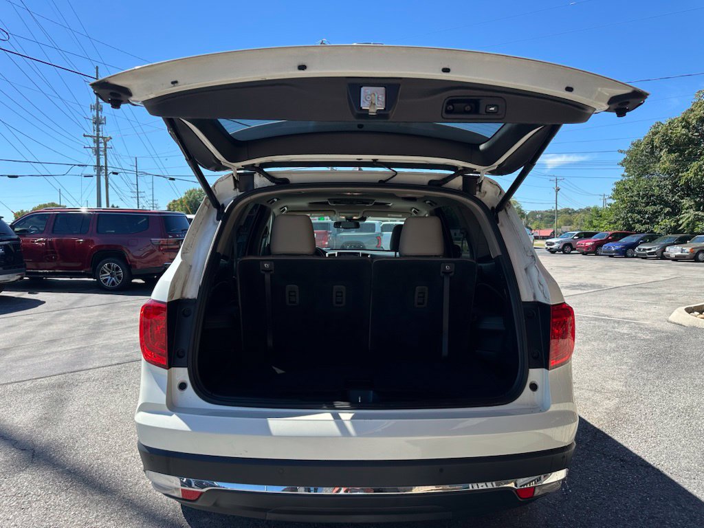 Used 2018 Honda Pilot Touring image 6