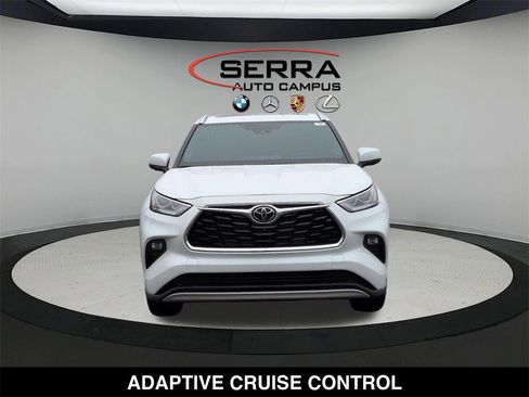 Used 2025 Toyota Highlander Platinum image 18