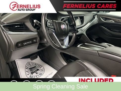 Used 2023 Buick Enclave Avenir w/ Avenir Technology Package AWD/4WD image 40