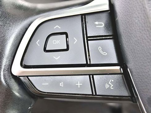 Used 2020 Toyota Highlander Limited image 22