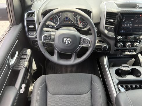 Used 2025 RAM 1500 Big Horn RWD image 27