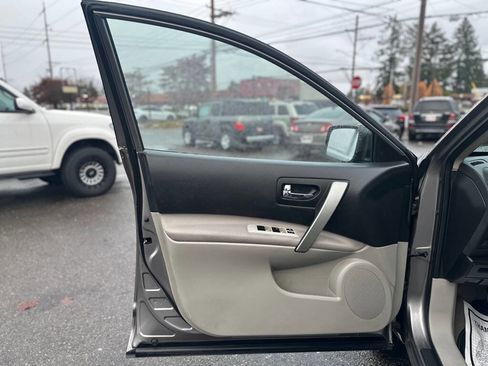 Used 2015 Nissan Rogue S w/ Convenience Package image 12