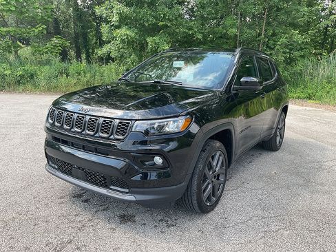 New 2026 Jeep Compass Limited AWD/4WD image 3