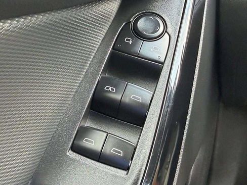 Used 2025 Chevrolet Equinox LT w/ Safety and Technology Package FWD image 14