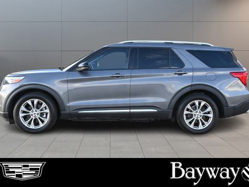 Used 2021 Ford Explorer Limited w/ Equipment Group 301A image 4