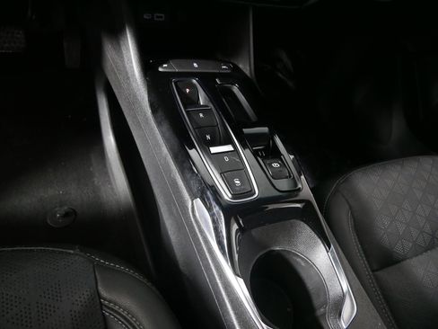 Used 2022 Chevrolet Bolt LT image 24