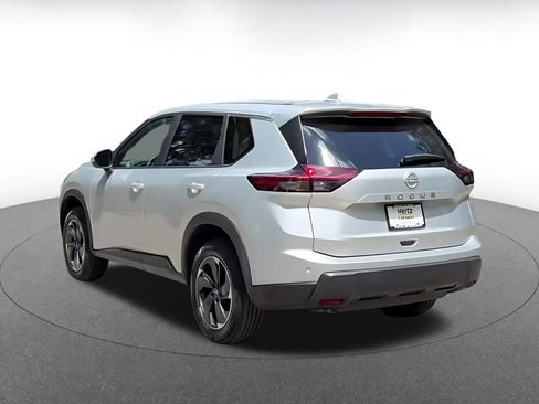 Used 2025 Nissan Rogue SV FWD image 12