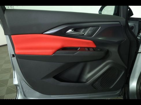 Used 2025 Chevrolet Equinox EV RS image 24