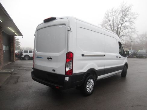 Used 2025 Ford E-Transit 148 Medium Roof image 11