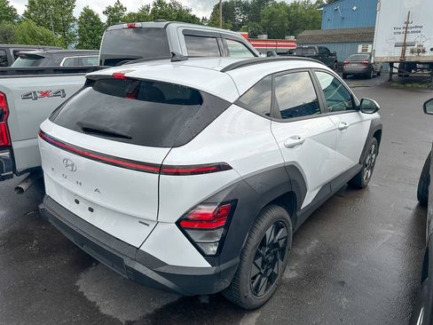 Used 2024 Hyundai Kona SEL AWD/4WD image 5