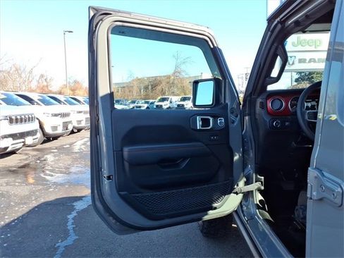 Certified 2023 Jeep Wrangler Unlimited Rubicon image 25