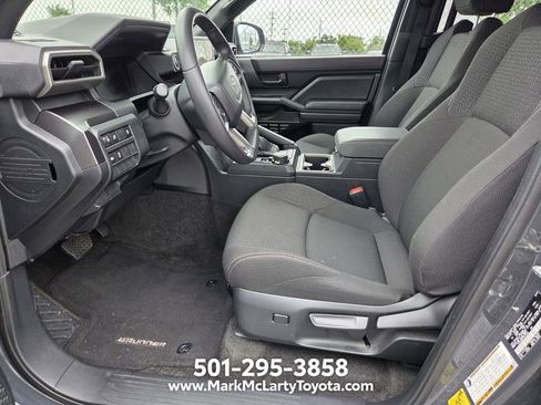 Used 2025 Toyota 4Runner SR5 AWD/4WD image 5
