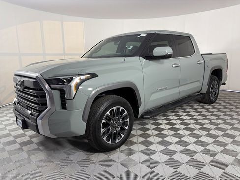 Used 2025 Toyota Tundra Limited image 3