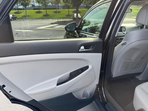 Used 2018 Hyundai Tucson SE FWD image 13