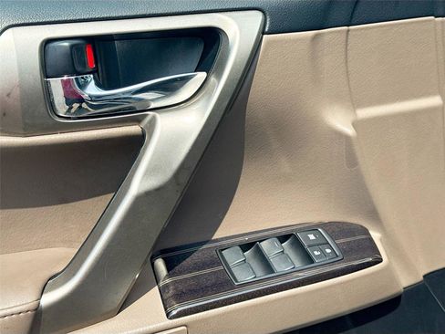 Used 2021 Lexus GX 460 Premium w/ Premium Package image 18