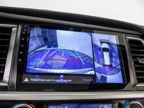 Used 2018 Toyota Highlander Limited Platinum FWD image 26