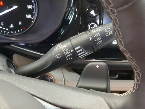Used 2023 Buick Envision Avenir FWD image 31
