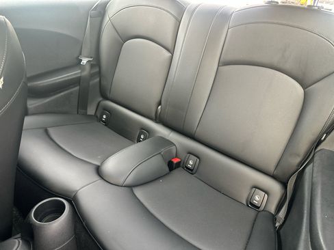 Used 2014 MINI Cooper 2-Door Hardtop image 9