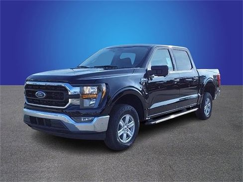 New 2023 Ford F150 XLT w/ Equipment Group 301A Mid image 3