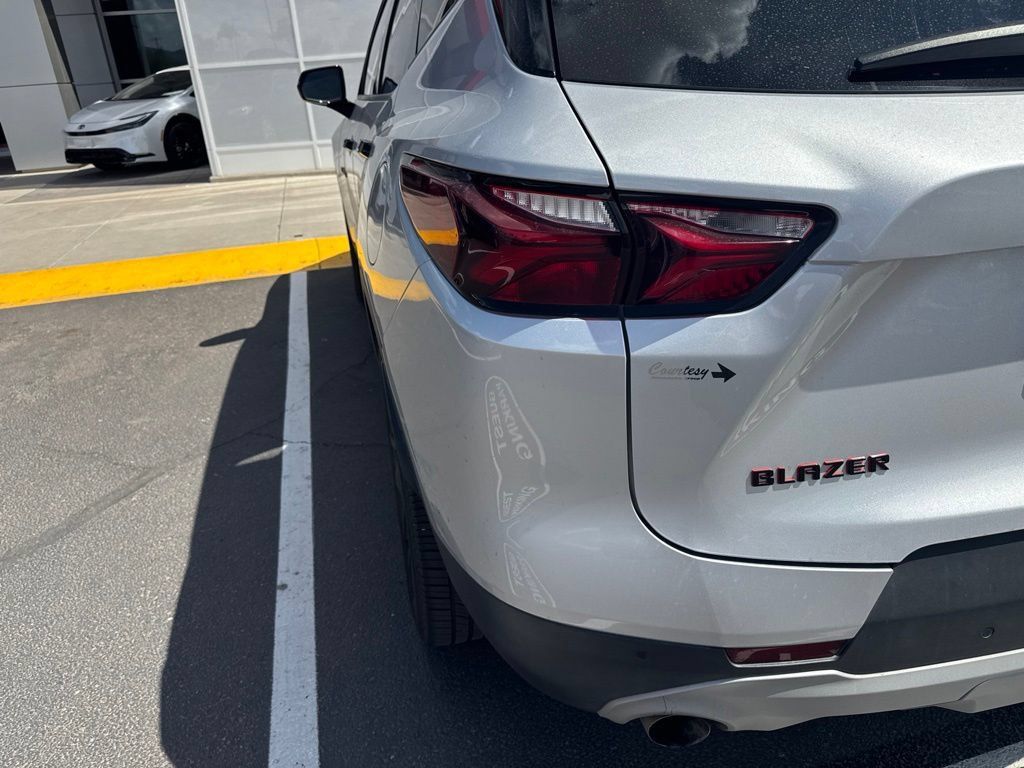 Used 2020 Chevrolet Blazer LT w/ Redline Edition FWD image 6
