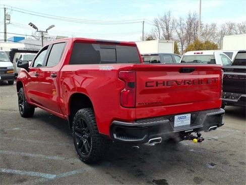 Used 2024 Chevrolet Silverado 1500 LT Trail Boss w/ Convenience Package II image 4