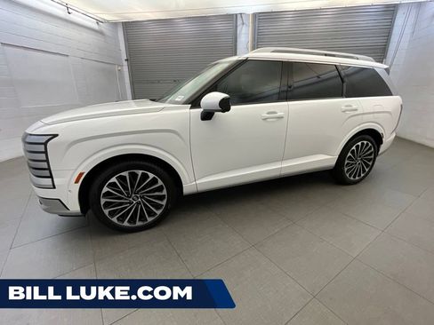 Used 2026 Hyundai Palisade Calligraphy FWD image 1