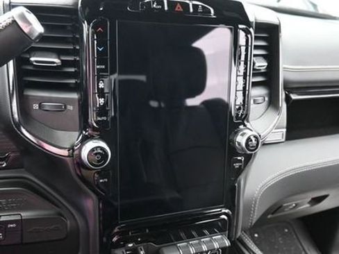 Used 2024 RAM 2500 Limited image 27