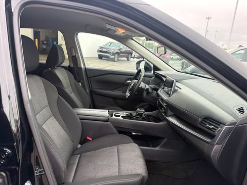 Used 2024 Nissan Rogue SV AWD/4WD image 40