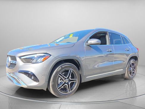 Used 2026 Mercedes-Benz GLA 250 image 2