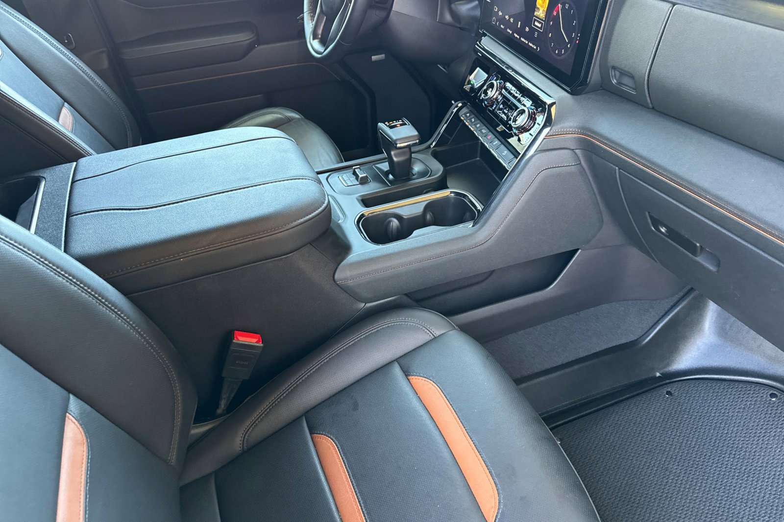 Certified 2024 GMC Sierra 1500 AT4 w/ Technology Package AWD/4WD image 16