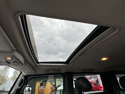 Used 2006 HUMMER H2 image 25