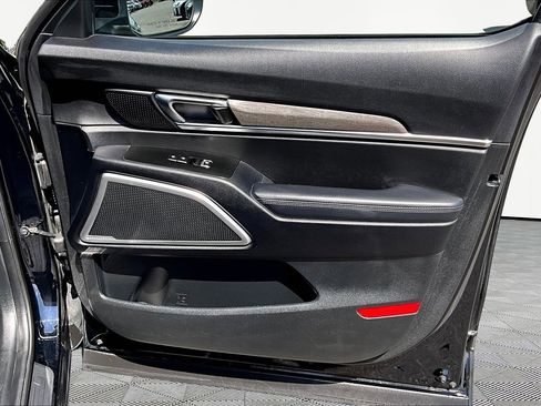 Certified 2022 Kia Telluride EX w/ EX Premium Package FWD image 30
